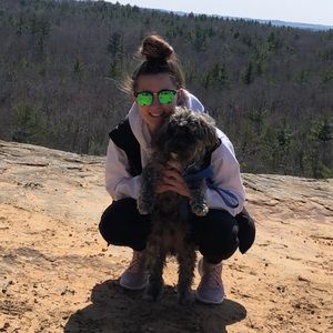 Meet your Posher, Kaelyn